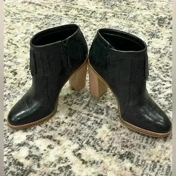 Antonio Melani size 7 fringe bootie - Picture 3 of 6